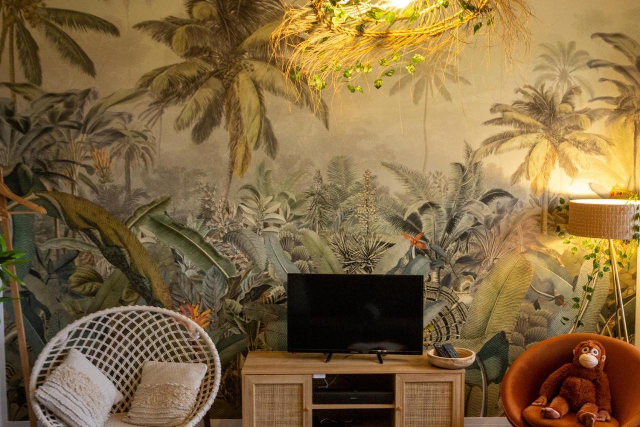 Suite Jungle - Jardin, Netflix Et Parking - Le Manoir Aux Pommes Orbec Экстерьер фото